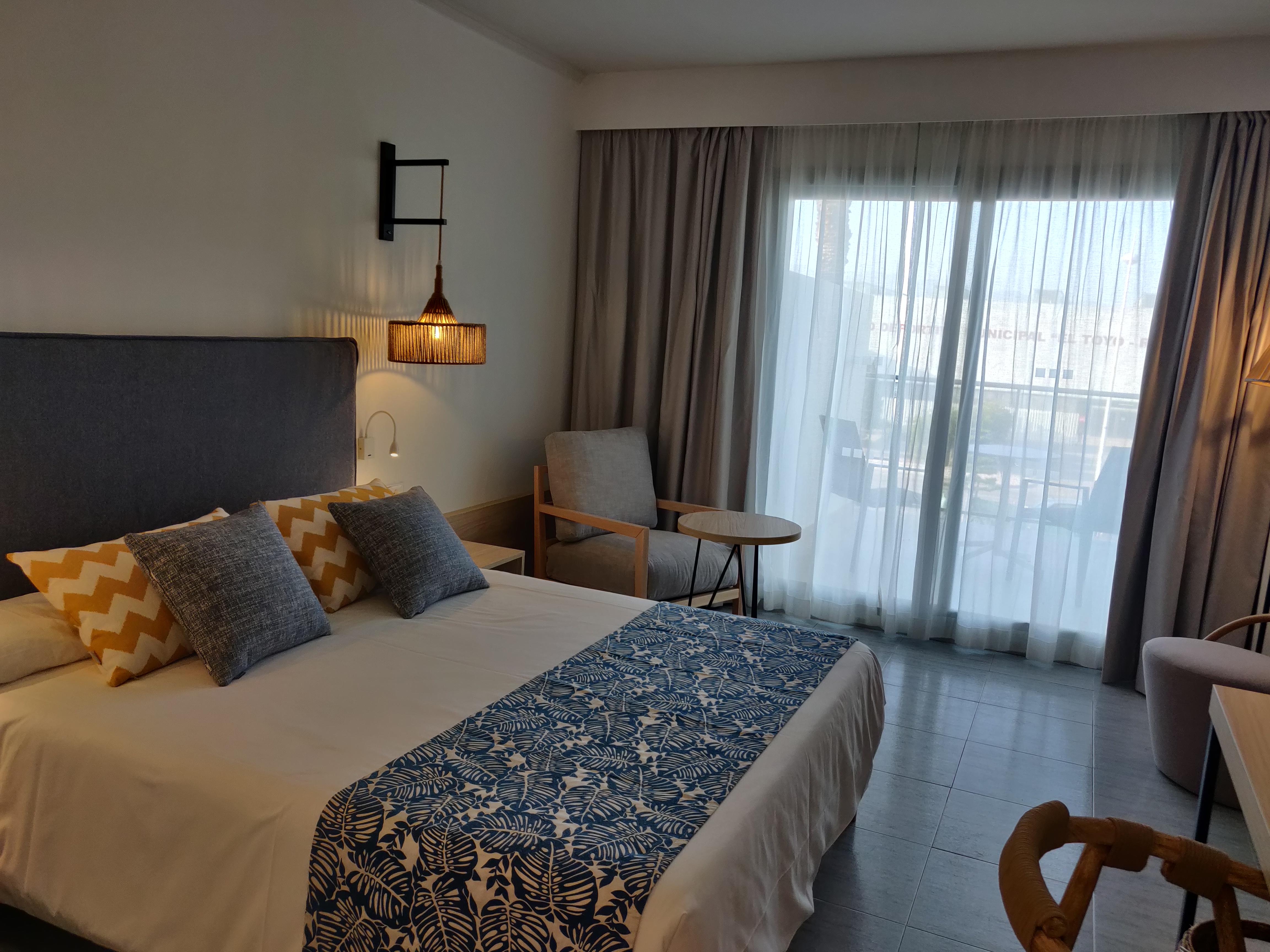 Cabogata Beach Hotel Ретамар Екстер'єр фото A room at the hotel
