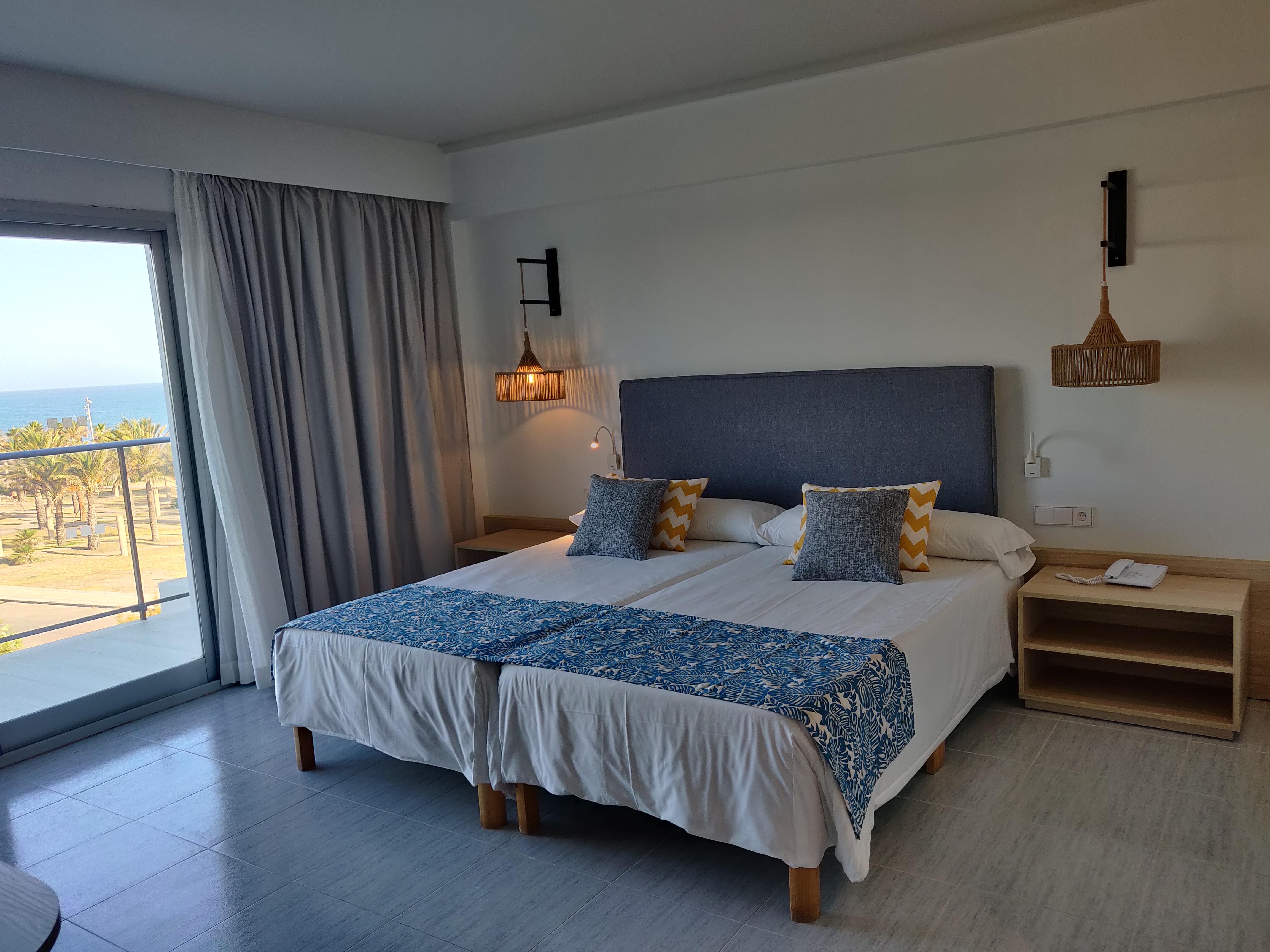Cabogata Beach Hotel Ретамар Екстер'єр фото A room at the hotel