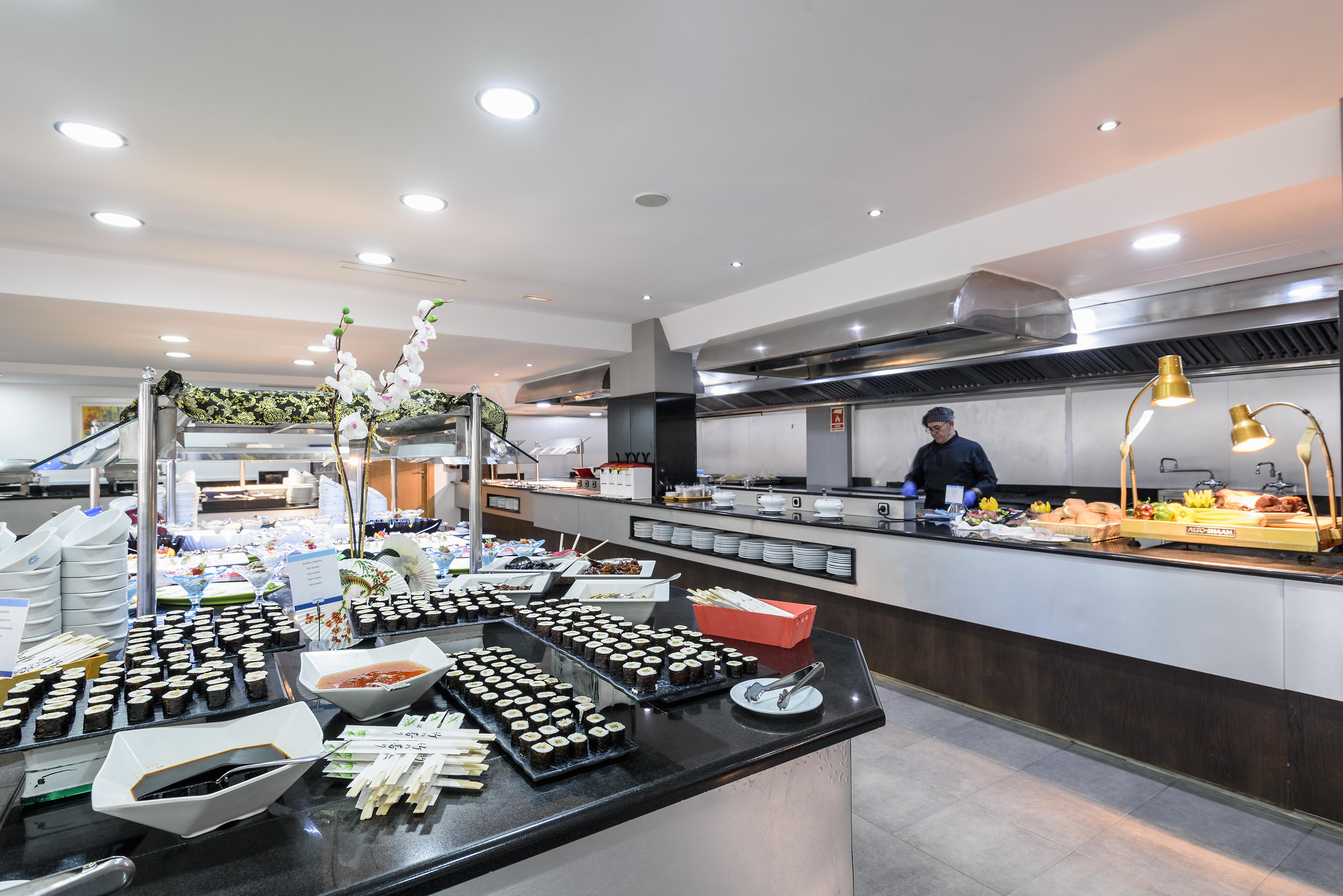 Cabogata Beach Hotel Ретамар Екстер'єр фото Buffet at a hotel