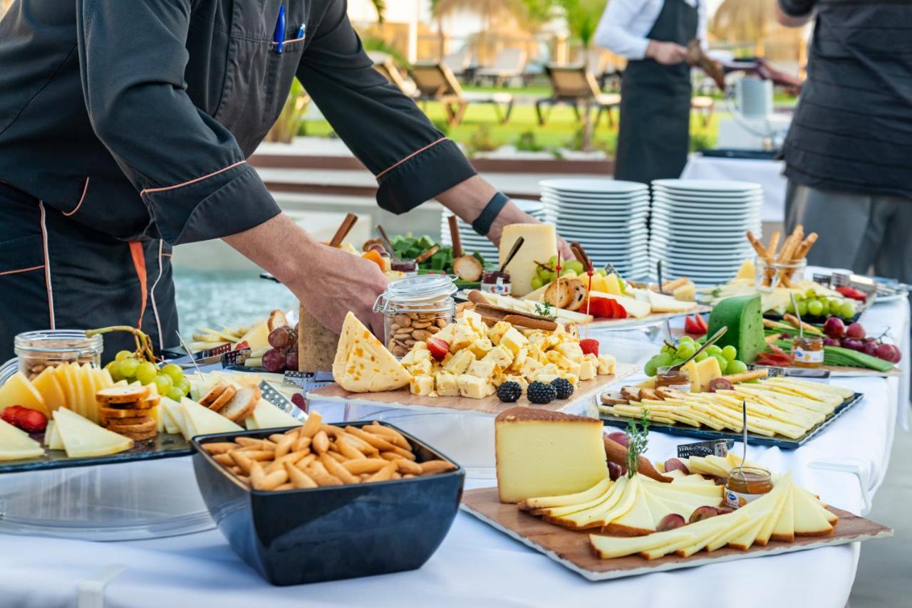 Cabogata Beach Hotel Ретамар Екстер'єр фото A cheese platter