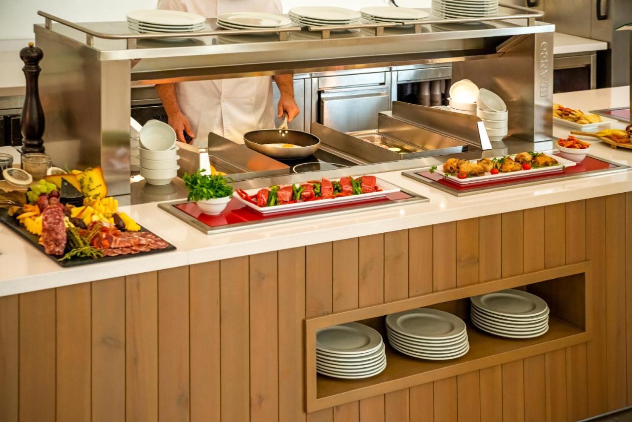 Cabogata Beach Hotel Ретамар Екстер'єр фото A buffet